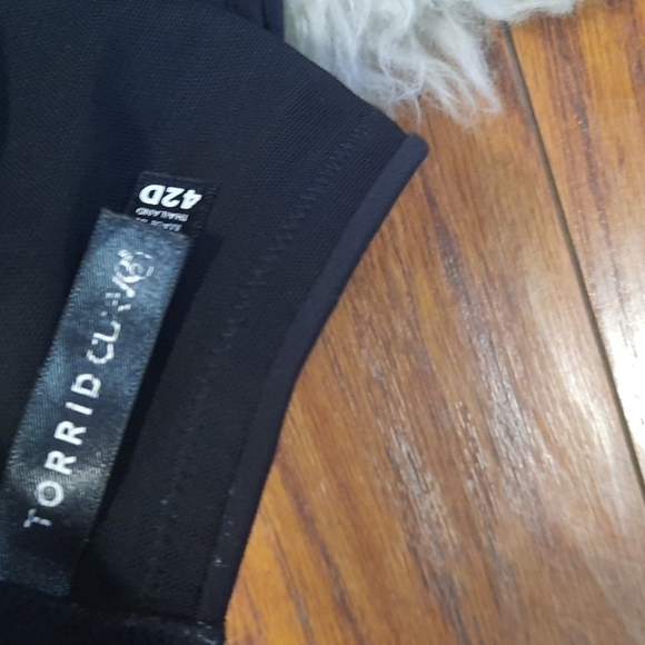 Torrid Curve Strappy Front Black Soft Cup Bra - Picture 4 of 5